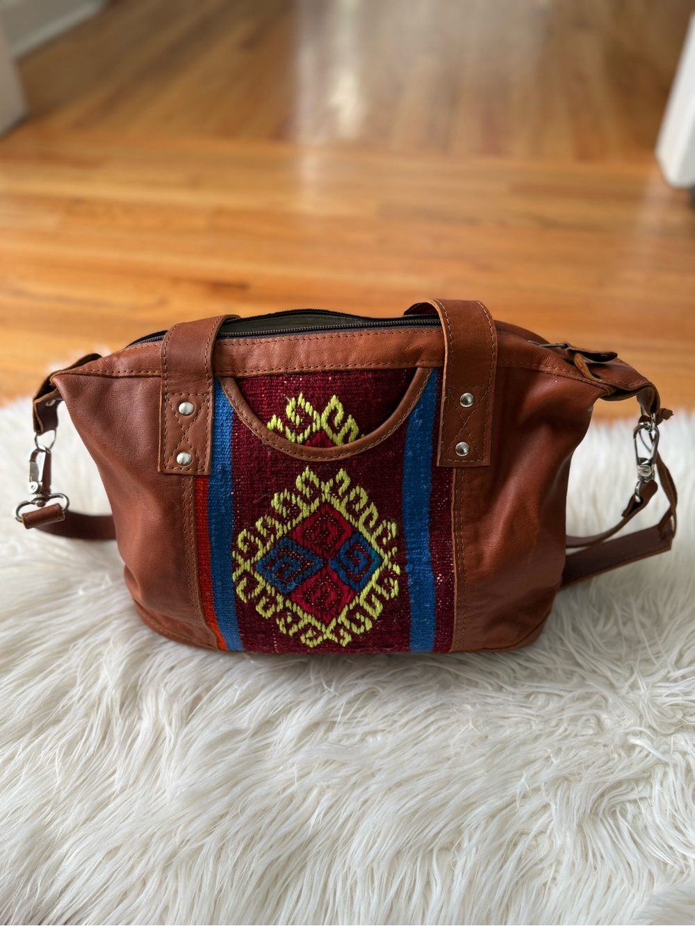 Nena & Co Leather Shoulder Bag